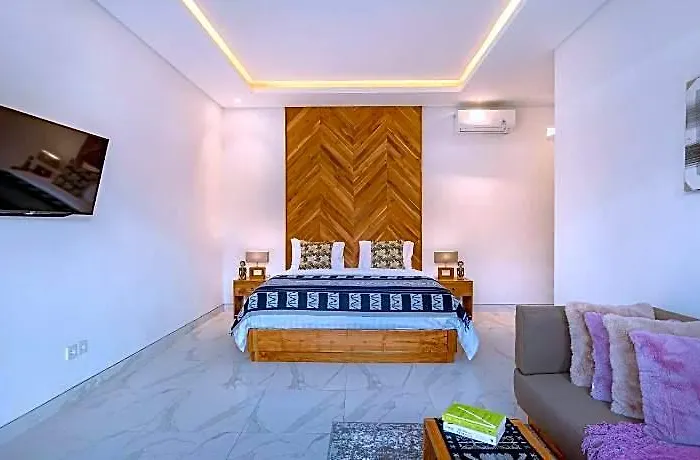 Sapta D'villa By Purely ホテル 4*
